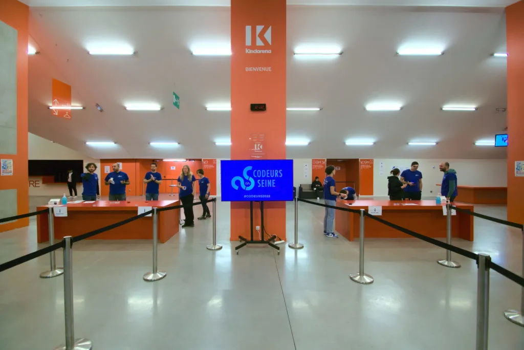 L'équipe Codeurs en Seine prête à accueillir les visiteurs (photo de Frédéric Bisson)